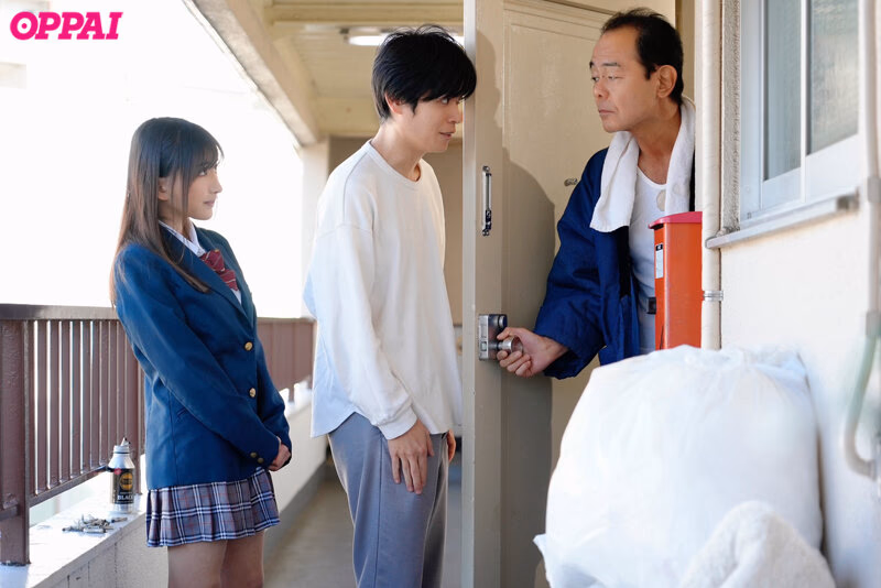 隣家のゴミ部屋へ苦情を言ったらコドおじが性欲モンスター化！異臭の中で絶対に逃がさない抜かずの孕ませ絶倫ホールド中出し 楪カレン プレビュー画像 2