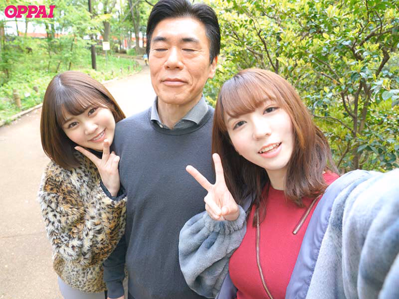 え、こんな場所で挟み撃ち！？声が出せない状況で強●射精・男潮吹きパパ活Wデート 小花のん 川北メイサ プレビュー画像 1