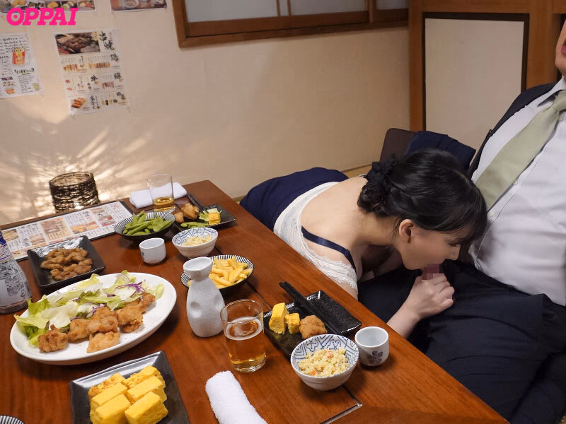 はじめて彼女ができたのに！年下の女上司に痴女られ残業と営業と出張が増えた僕 楪カレン プレビュー画像 12