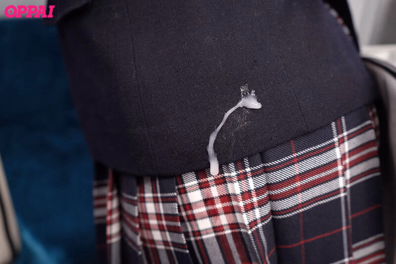 雨の日の最終電車で痴●され助けを求めて降りた場所は無人駅。凍える寒さに負けて痴●男と一夜を共にしてしまった私… 楪カレン プレビュー画像 1