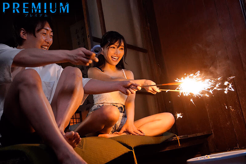 綺麗なお姉さんと何もない古民家を愛の巣にして極濃ヤリまくり同棲生活 楪カレン プレビュー画像 14