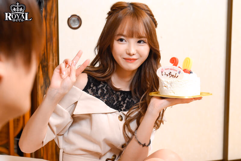 ハタチの夜、酔ったボクらは朝日が昇り精子が尽き果てるまで中出しセックスを繰り返した。 松本いちか プレビュー画像 1