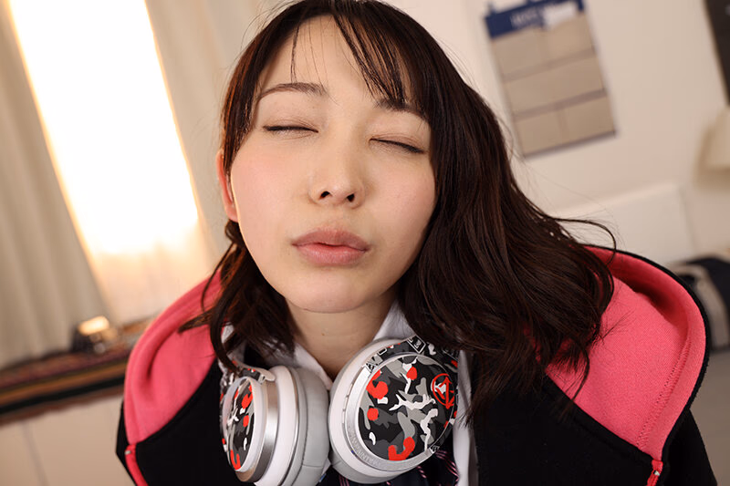 【VR】オタクに優しいギャルは存在したんだ！！クラスメイトのおしりと騎乗位がスゴすぎて… 弥生みづき プレビュー画像 6