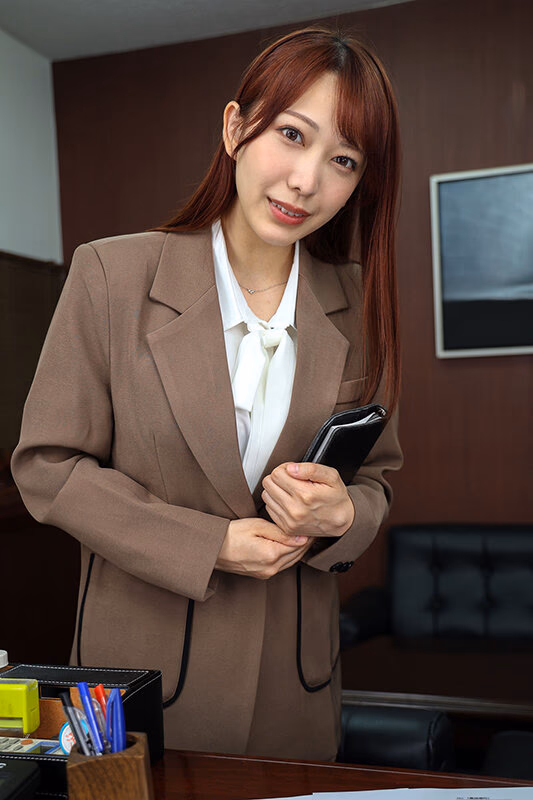 【VR】誠実な秘書のド変態なセルフイラマ 毎週金曜日。日々の努力の対価としてご褒美チ●ポを頂く、昼も夜も主従関係な僕たち。 弥生みづき プレビュー画像 3