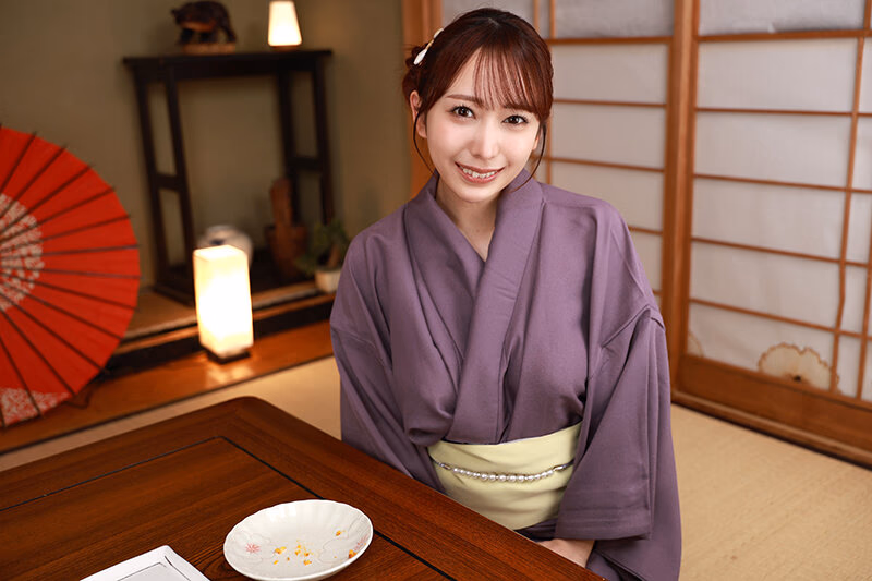 【VR】飲精フェチなごっくん女将の下品な逆夜●い。異常におトクな男性1人旅プランは、インポな旦那の代わりに男性客のチ〇ポを貪るための淫靡な罠でした。 弥生みづき プレビュー画像 3