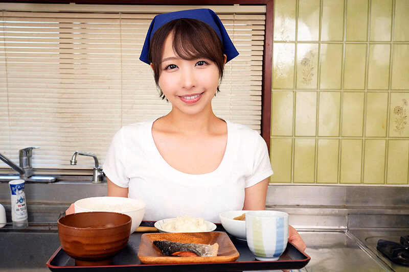 【VR】田舎の民宿でリゾートバイトをしたら巨乳でショートカットの宿主が勤務中でも励ましながら抜いてくれる 宍戸里帆 プレビュー画像 5