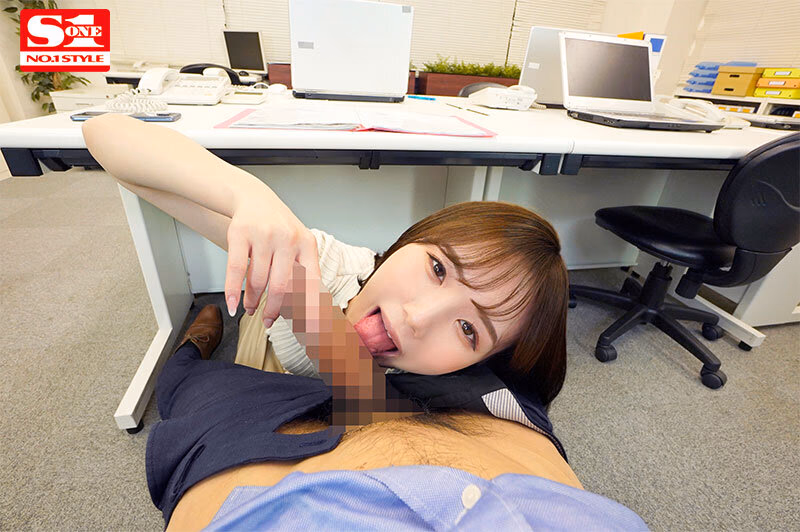 【VR】フェラして、射精して、お掃除フェラして、また射精して… 絶対イカせる超絶おしゃぶりテクで嫉妬狂いの先輩痴女OLに寝取られたボク。 miru プレビュー画像 9