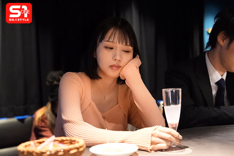 可愛くて一途な女子が彼氏に振られてヘコんでいる時が…実は大チャンス！？ お股がゆるくなってヤリ放題！ 合体フィーバー しかも久しぶり他人棒でイキまくりだったんです。 兒玉七海 プレビュー画像 2