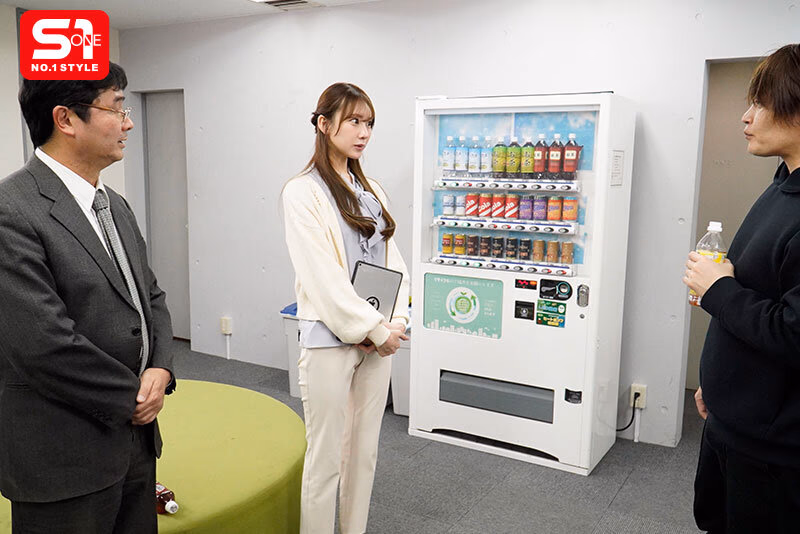 新人スポーツキャスターは局から人気スポーツ選手にあてがわれても断れず…力まかせのネジ込みピストンで死ぬほどイカされる。 楓ふうあ プレビュー画像 2