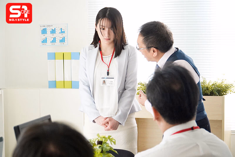 隠れ爆乳OLが今月のノルマ未達成のため本日より1週間全裸出社 私のカラダで皆様を全力ご奉仕・フォローさせていただきます。 鷲尾めい プレビュー画像 2