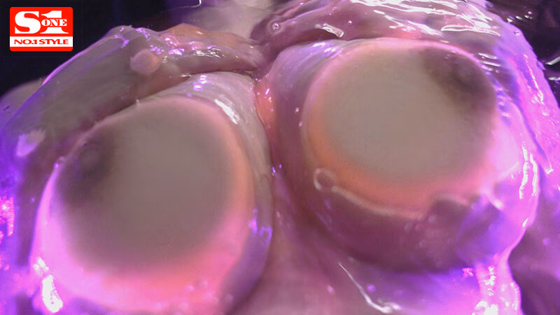 三上悠亜の有頂天ローションSP 人生最高ヌルヌルご奉仕で射精させてあげる プレビュー画像 1