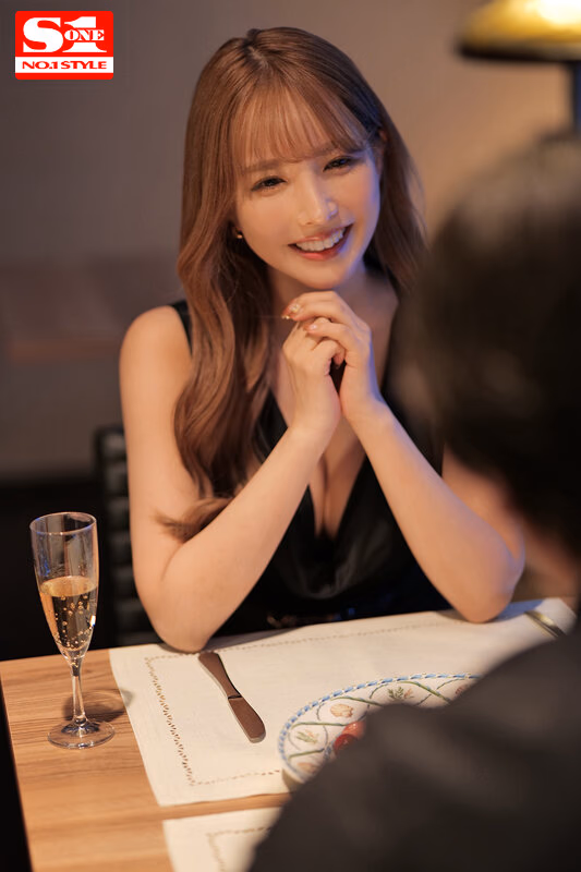 最高の愛人沼 仕事にも家庭にも干渉してこない、セックスだけの理想関係を三上悠亜と…。 プレビュー画像 2