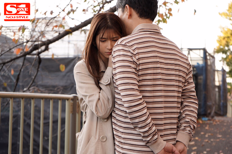 旦那の存在がチラつきながら義父に汗だくで舐め犯●れて… 七ツ森りり プレビュー画像 7